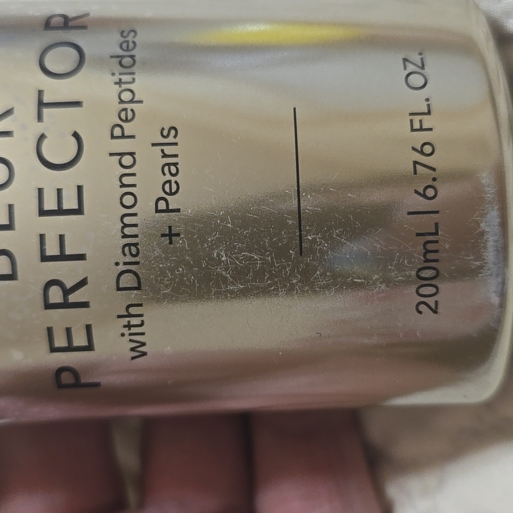 Nakery Beauty Glow Blur Perfector - - Picture 3 of 4